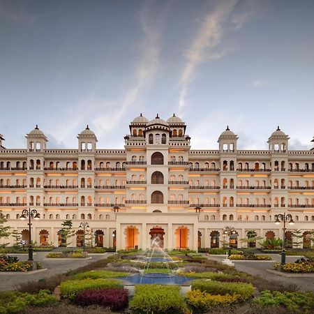 Uday Palace Navsari, A Member Of Radisson Individuals المظهر الخارجي الصورة
