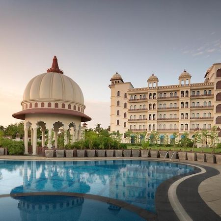 Uday Palace Navsari, A Member Of Radisson Individuals المظهر الخارجي الصورة