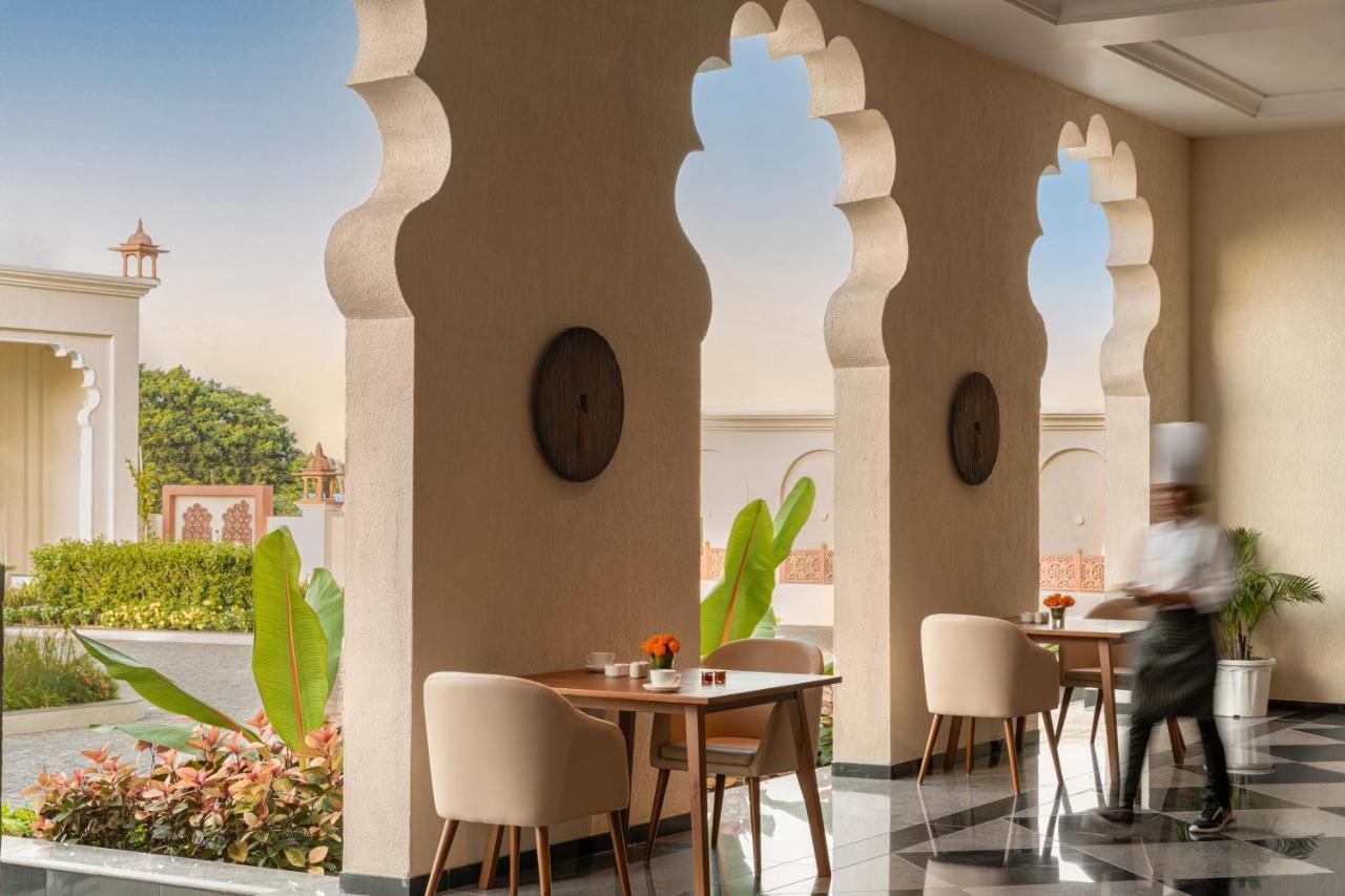 Uday Palace Navsari, A Member Of Radisson Individuals المظهر الخارجي الصورة