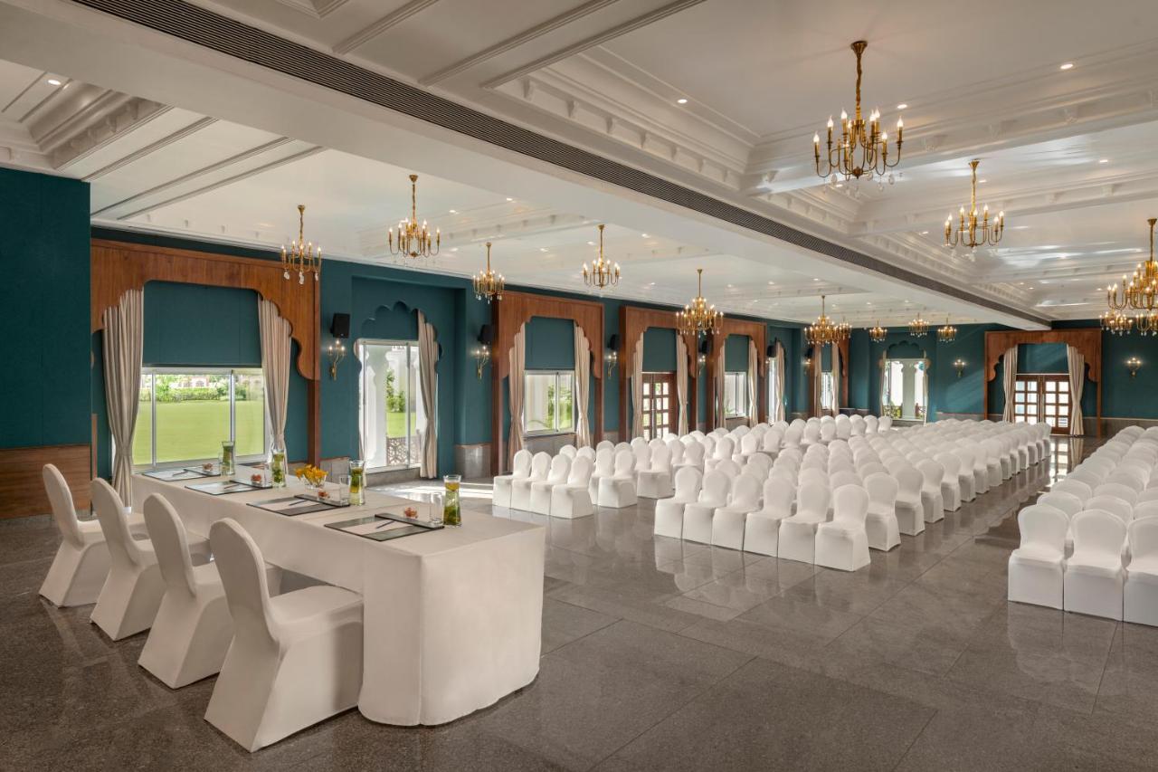 Uday Palace Navsari, A Member Of Radisson Individuals المظهر الخارجي الصورة