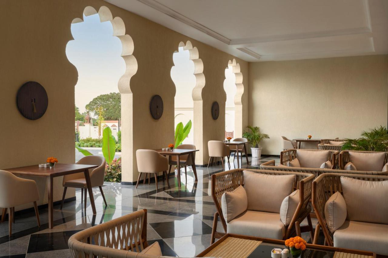 Uday Palace Navsari, A Member Of Radisson Individuals المظهر الخارجي الصورة